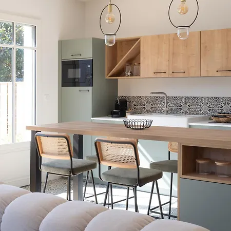 Couleurs Bassin וילה *